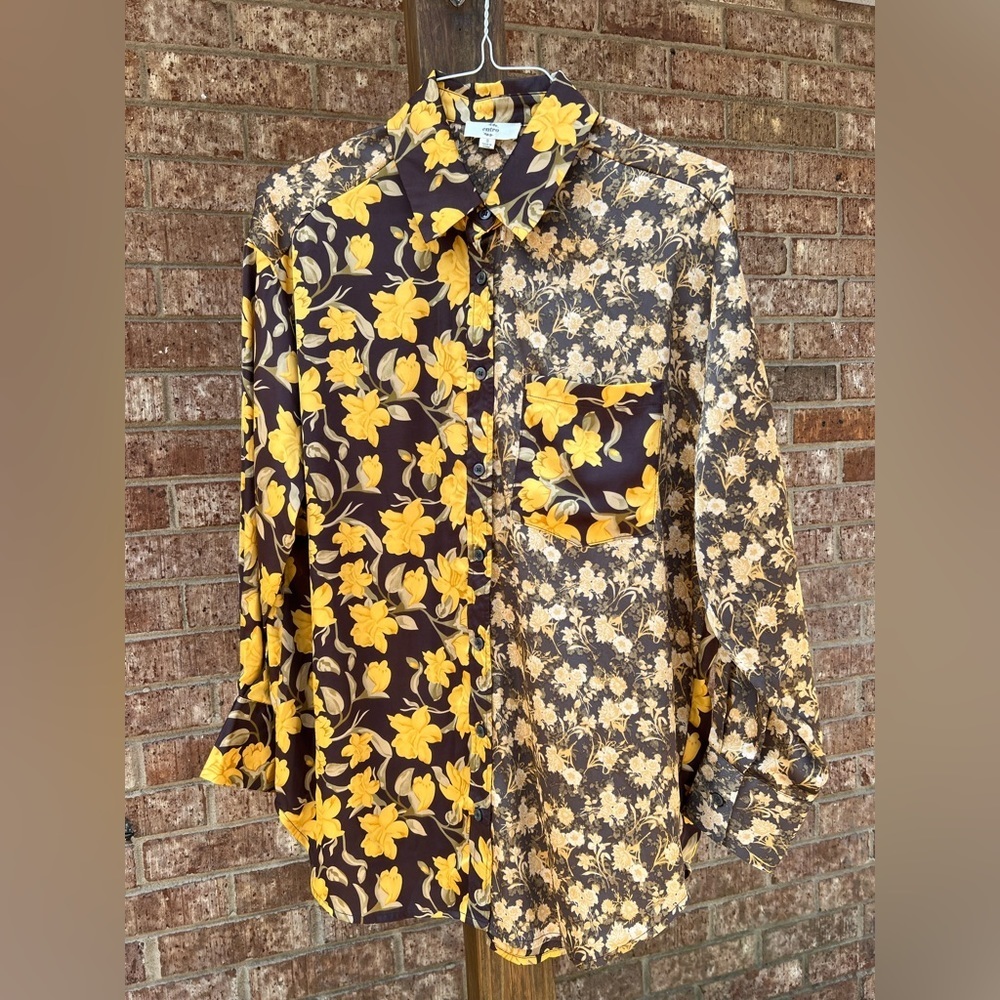 Floral‎ blouse by Entro